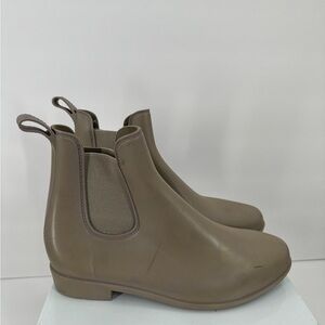 Chelsea Rain Boots Women’s size 8